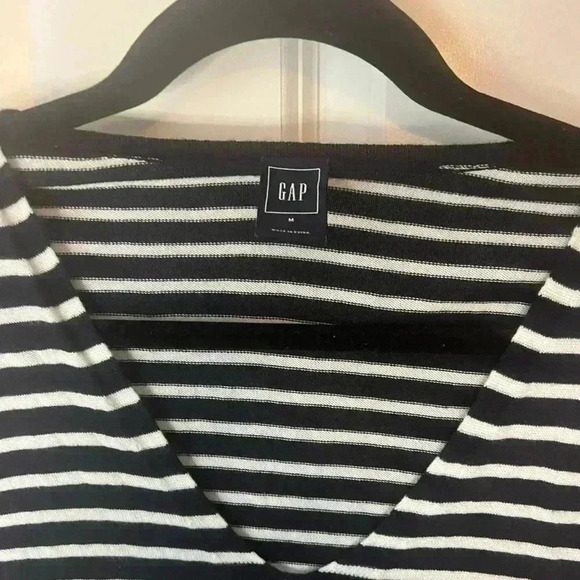Gap Stripe V-neck Sweater - Picture 3 of 6